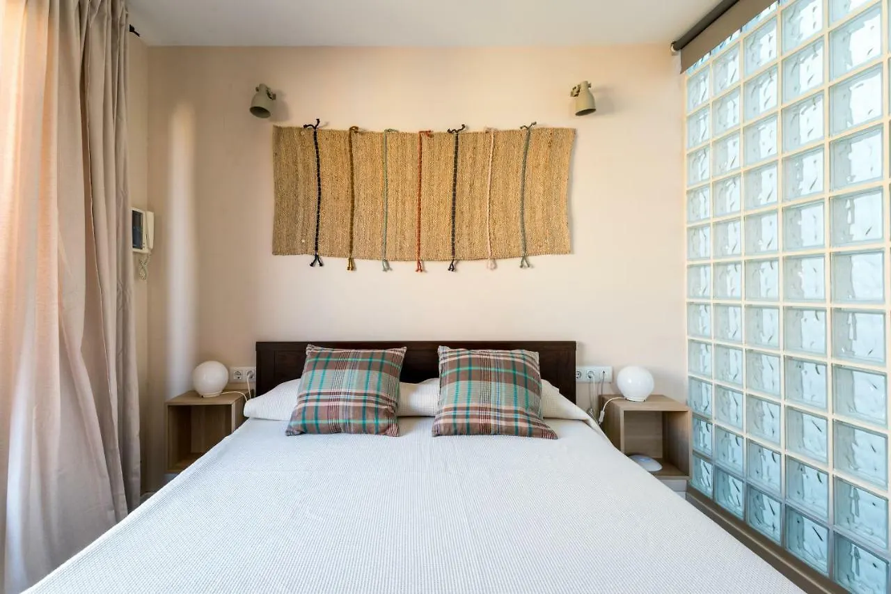 Apartamentos Trajano Sevilla 0*, Seville Spain